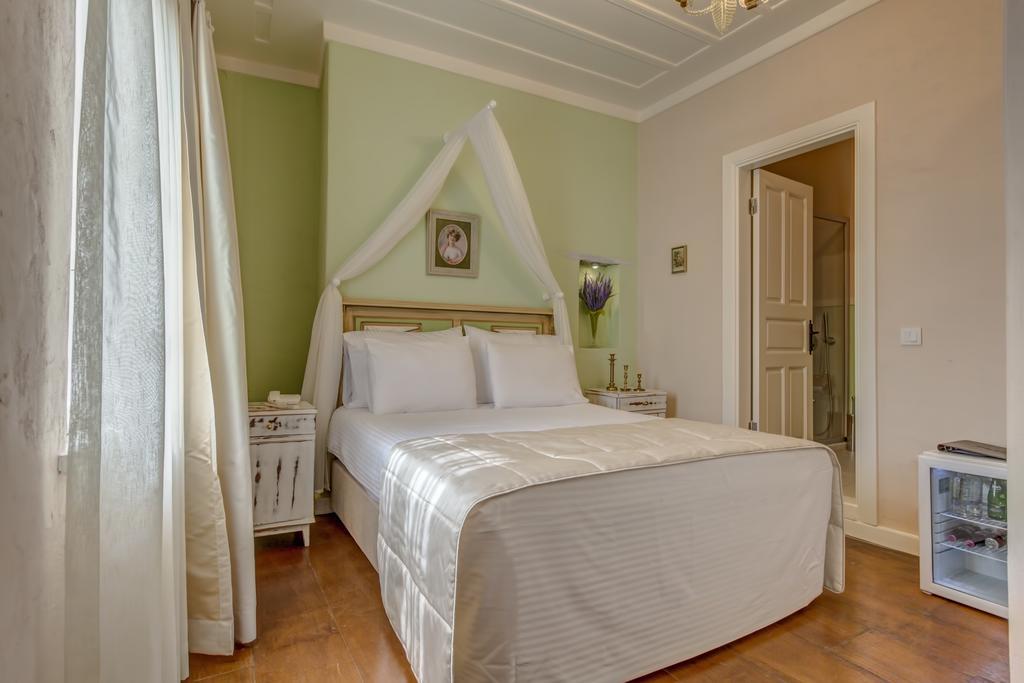 Erendira Hotel - Special Category Алачати Экстерьер фото
